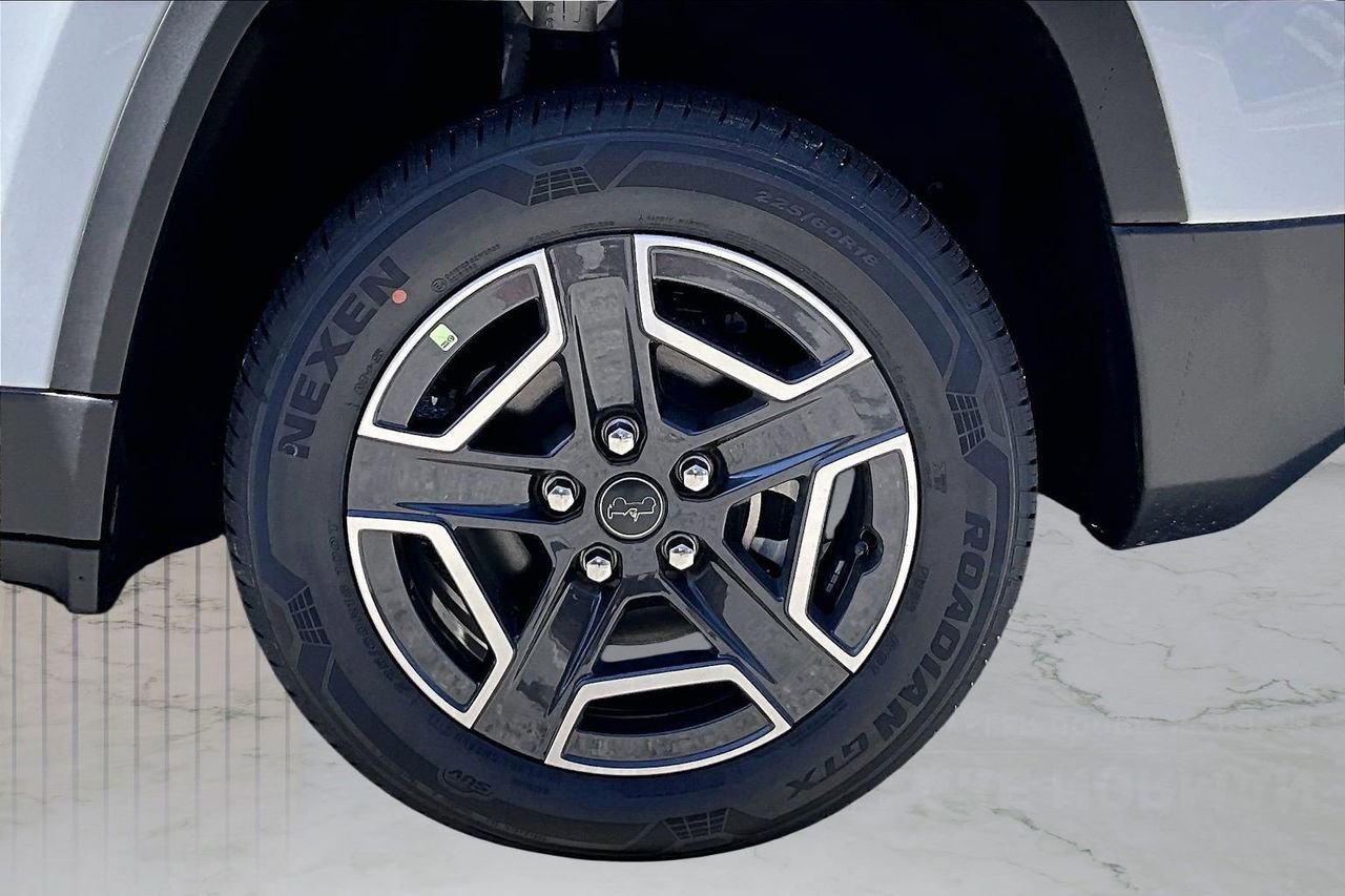 New 2026 Jeep Cherokee Laredo image 32