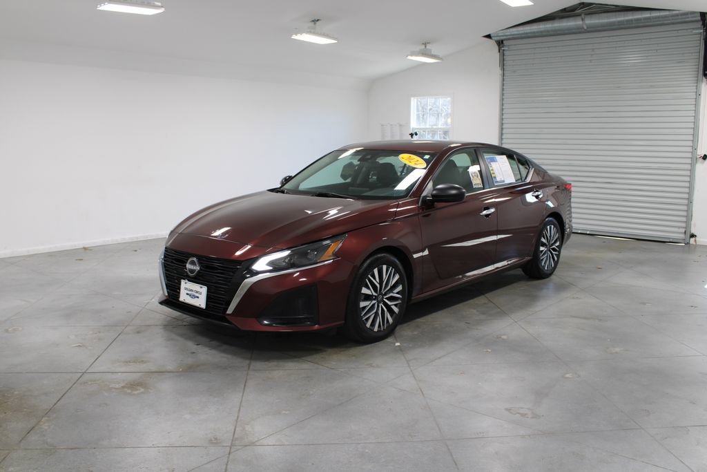 Used 2024 Nissan Altima 2.5 SV image 4