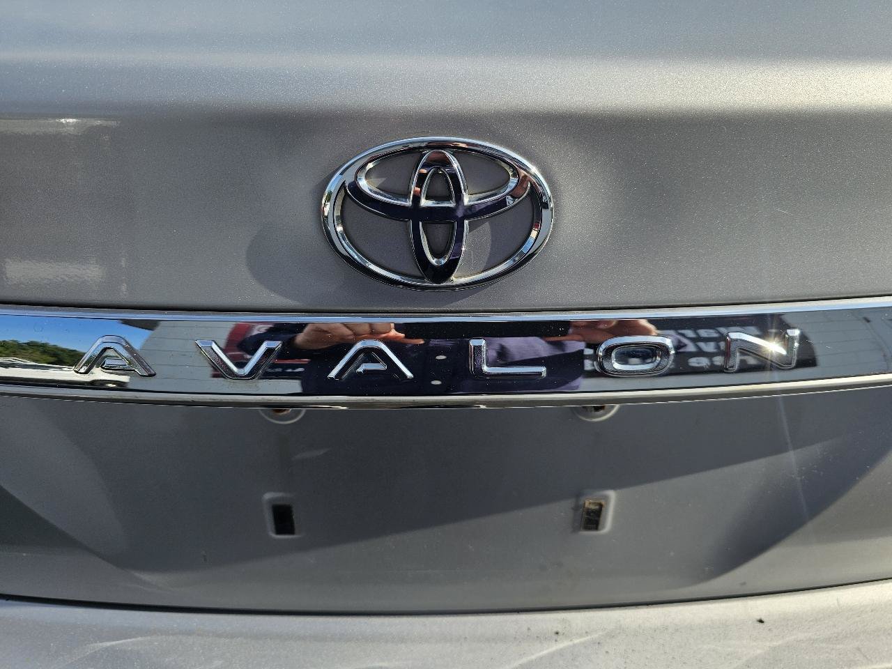 Used 2011 Toyota Avalon FWD image 16