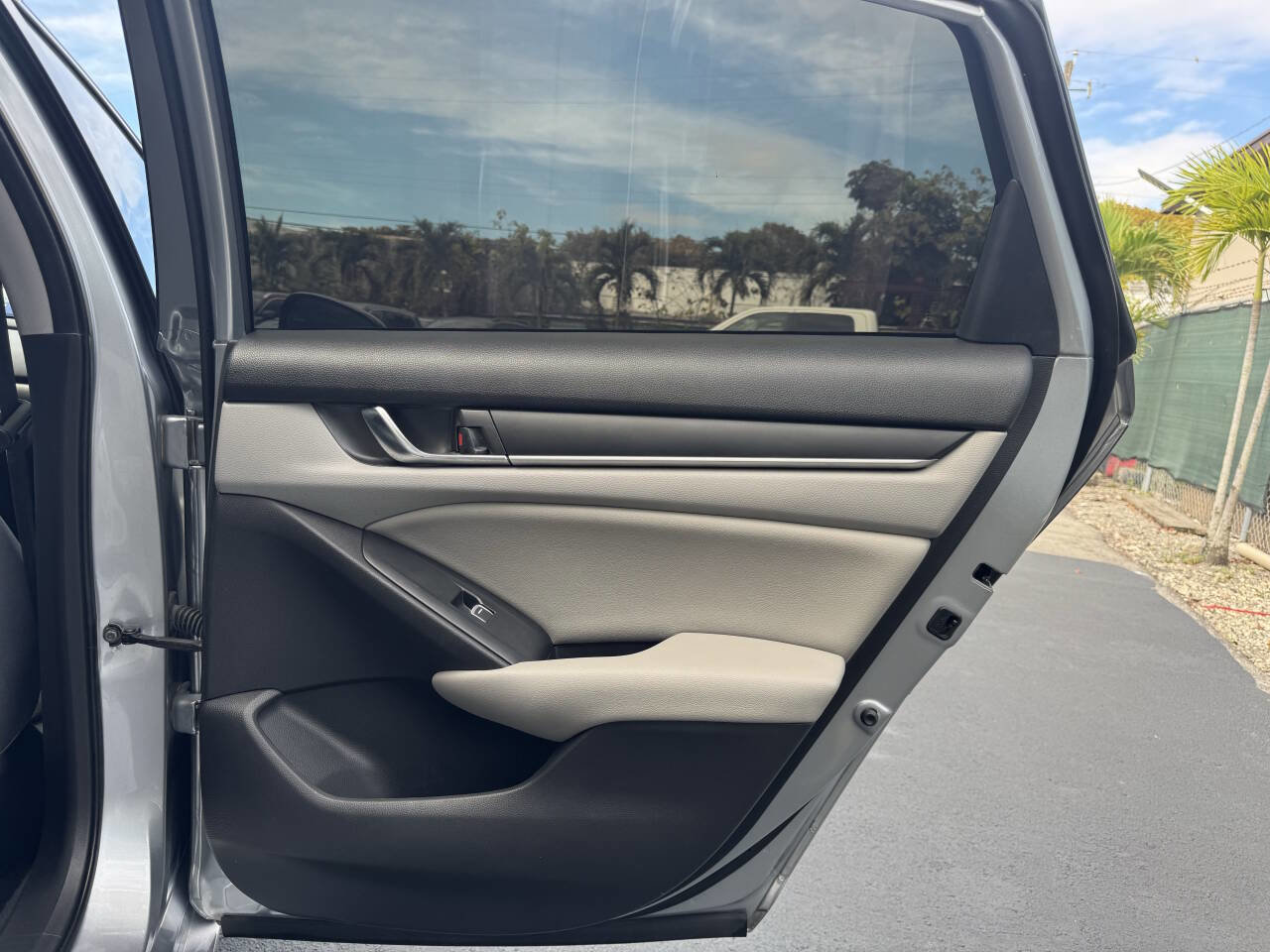 Used 2019 Honda Accord LX image 27