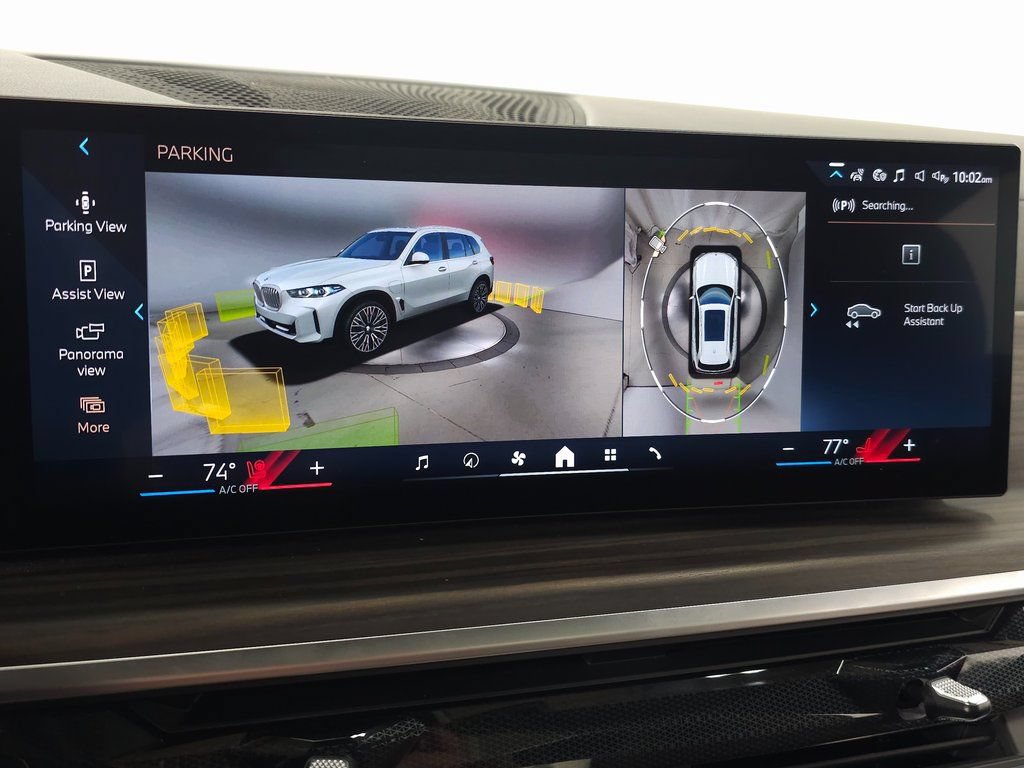 Used 2025 BMW X5 xDrive50e w/ Parking Assistance Package AWD/4WD image 32