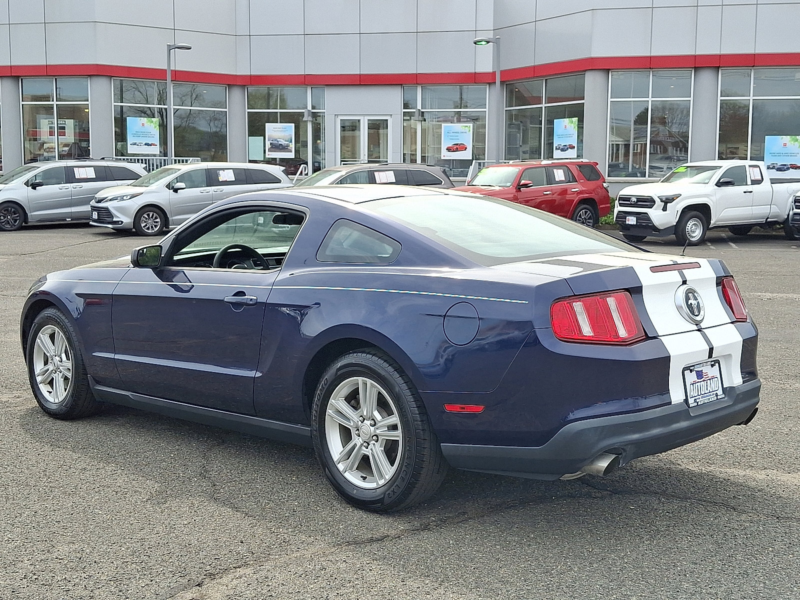 Used 2011 Ford Mustang Coupe w/ Security Pkg image 5