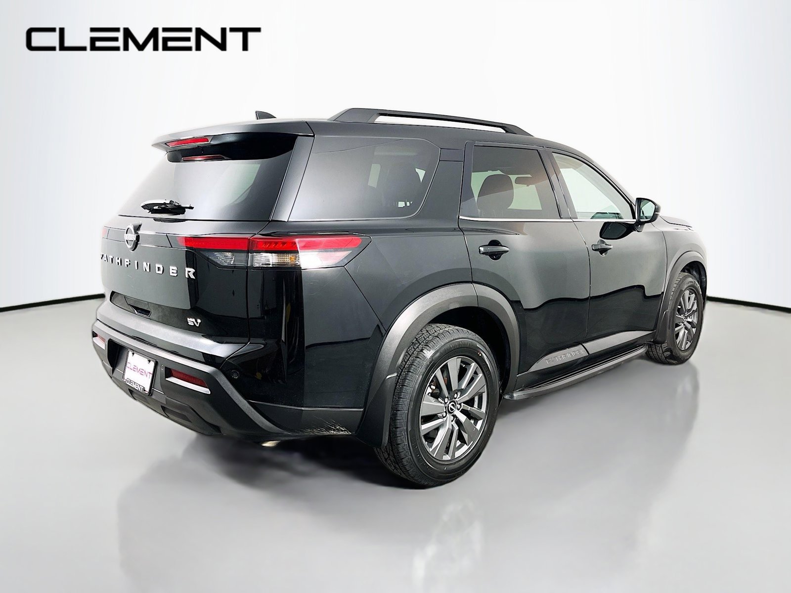 Used 2024 Nissan Pathfinder SV FWD image 7