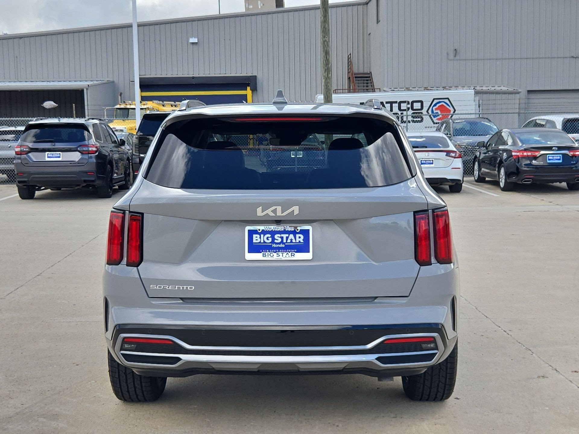 Used 2023 Kia Sorento SX FWD image 5