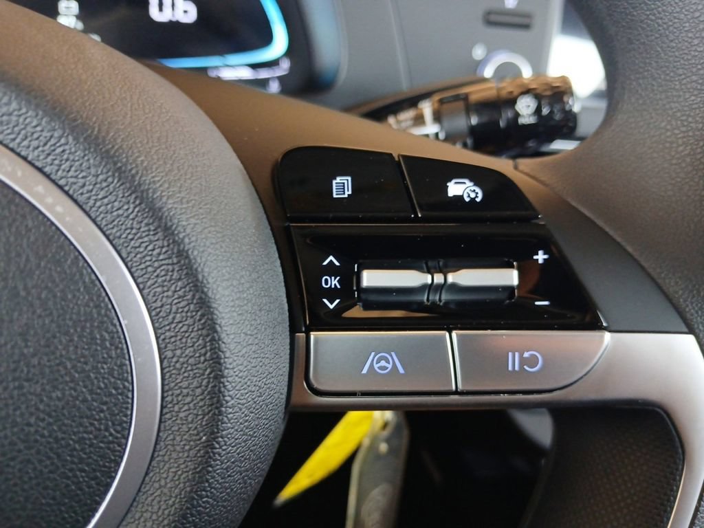 New 2026 Hyundai Elantra SE FWD image 17