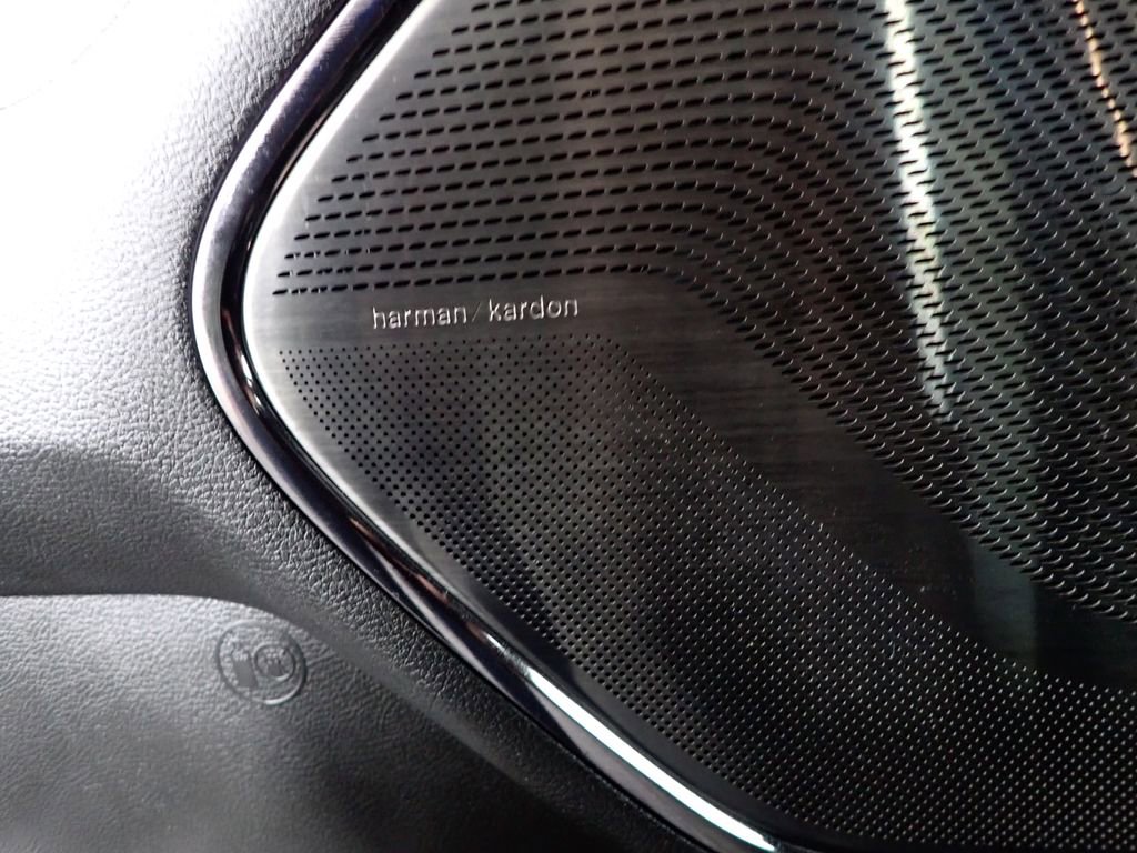 Used 2025 RAM 1500 Limited w/ Trailer Tow Group image 23