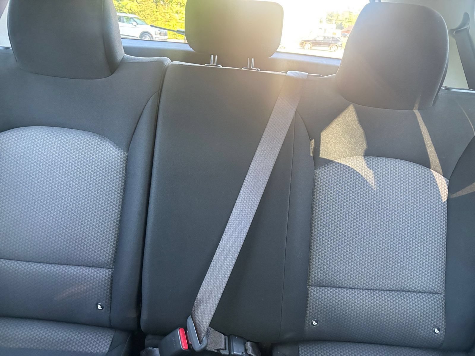 Used 2025 Kia Soul LX w/ LX Technology Package FWD image 35