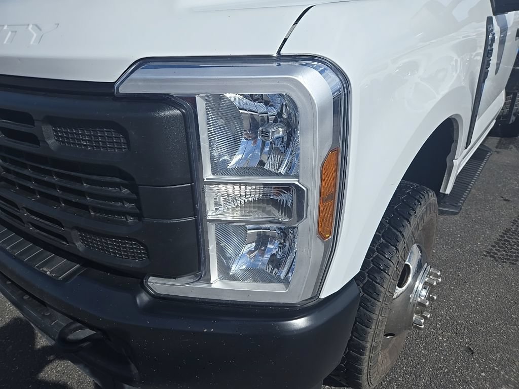 Used 2024 Ford F350 XL AWD/4WD image 28