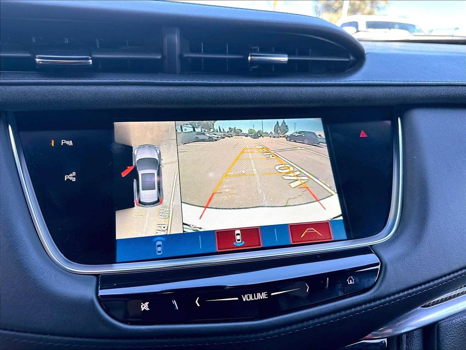 Used 2019 Cadillac XT5 Platinum AWD/4WD image 23