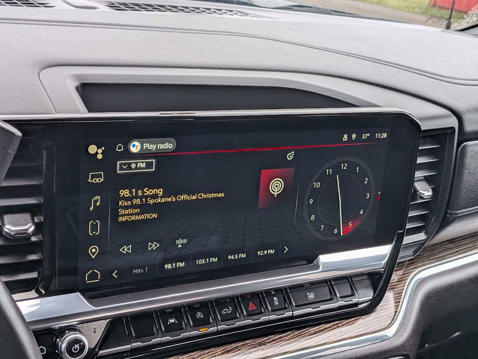 Used 2024 GMC Sierra 1500 Elevation w/ LPO, Elevation Black Package image 30