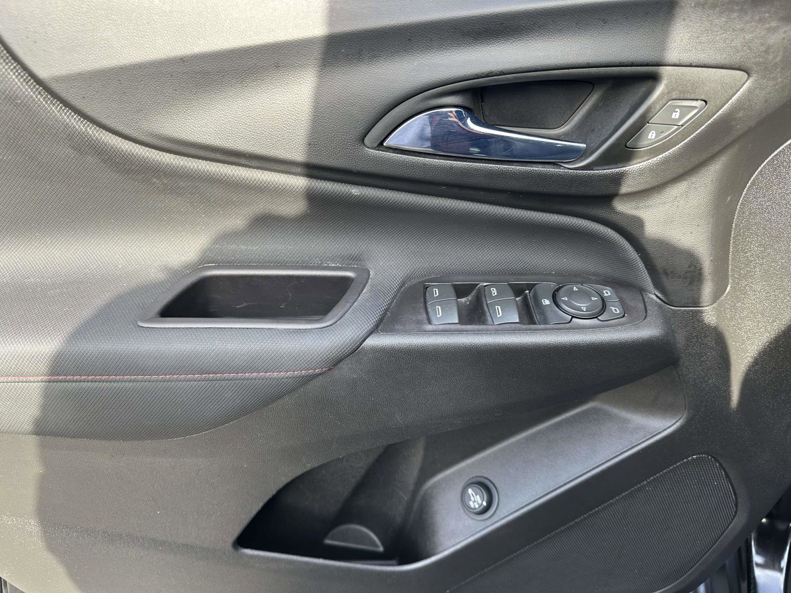 Used 2022 Chevrolet Equinox RS image 15