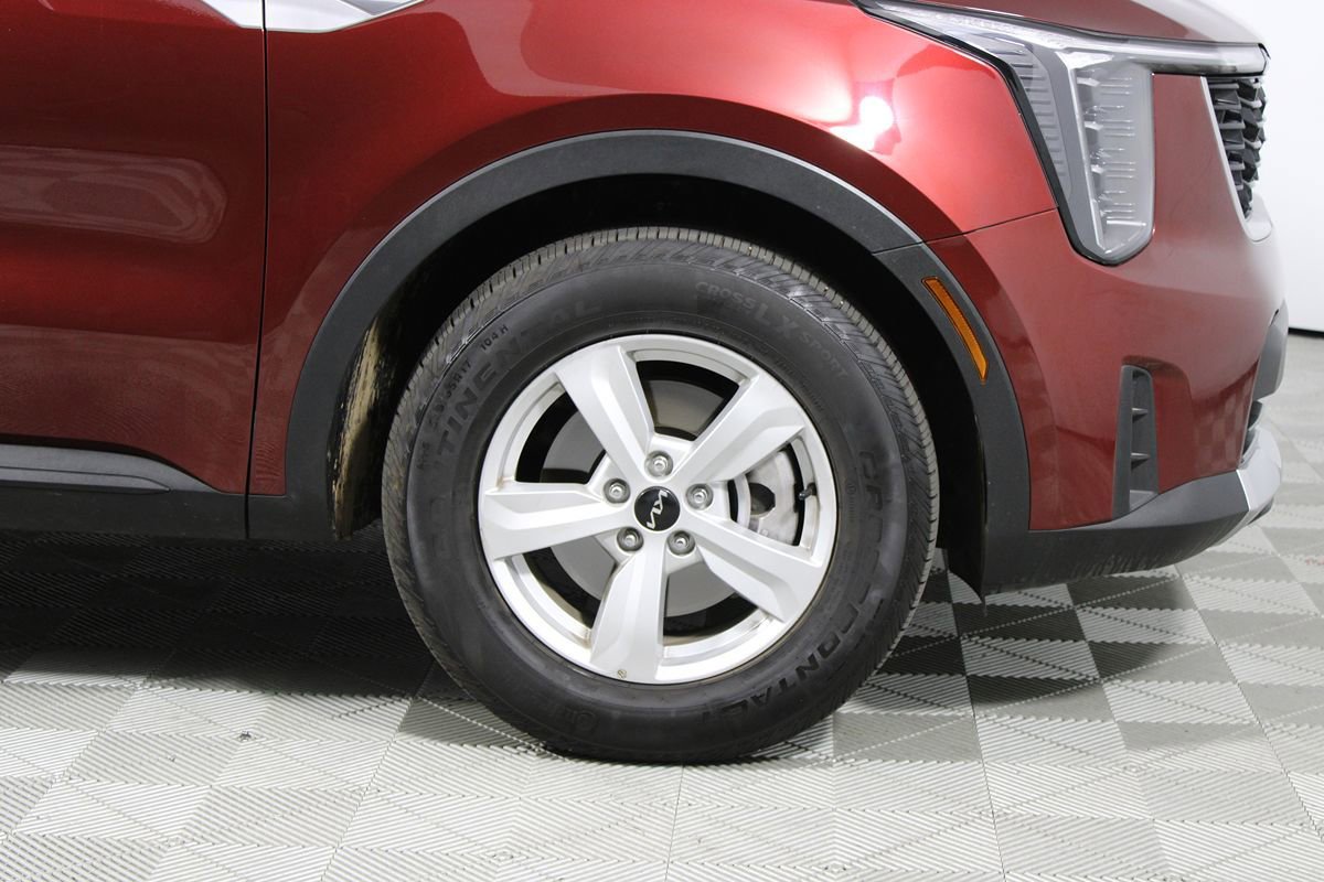 Used 2025 Kia Sorento LX image 36