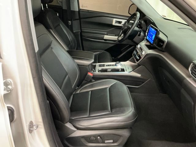 Used 2023 Ford Explorer XLT w/ Equipment Group 202A image 18