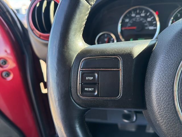 Used 2013 Jeep Wrangler Unlimited Sahara image 25