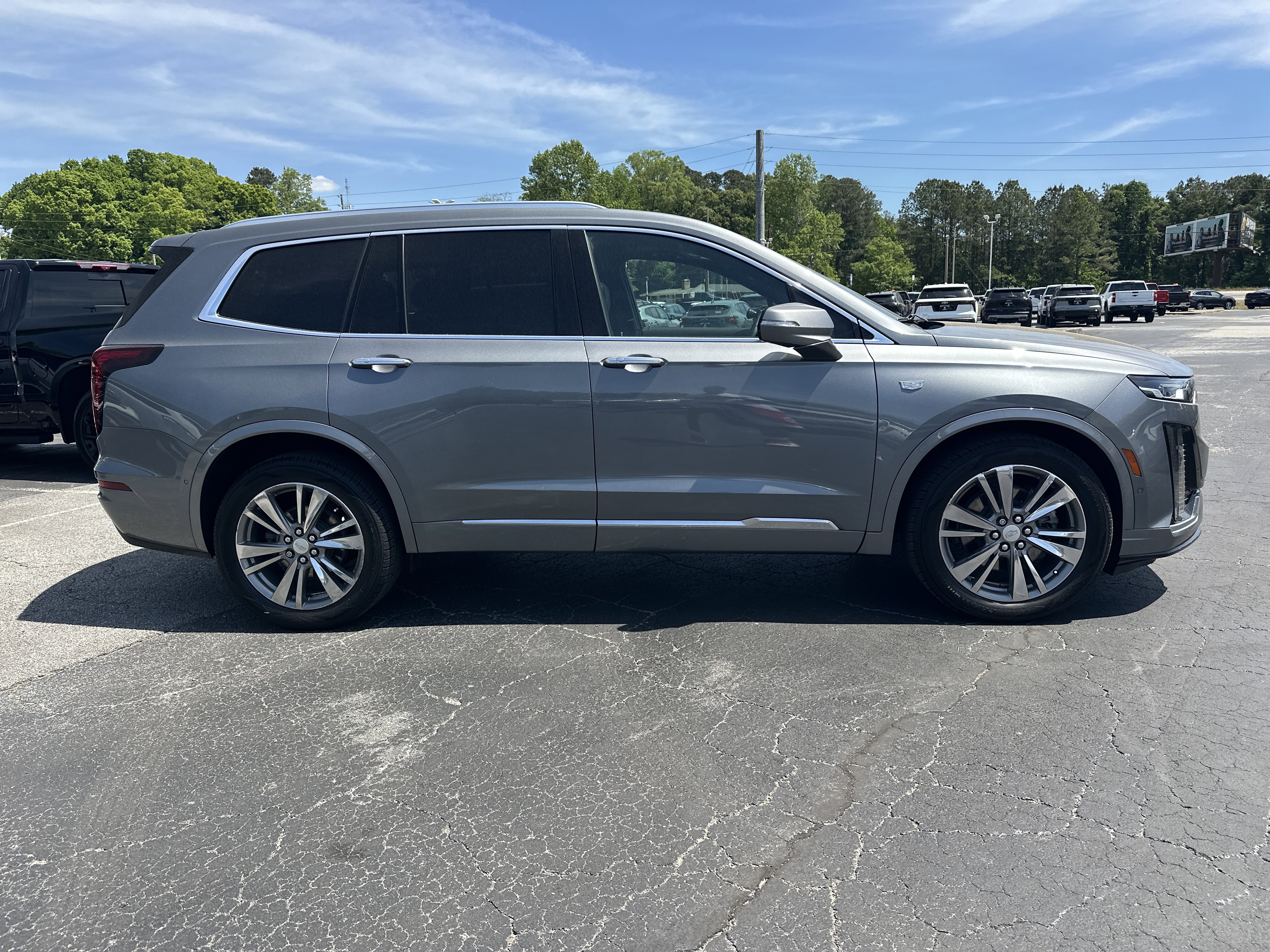 Used 2021 Cadillac XT6 Premium Luxury image 9