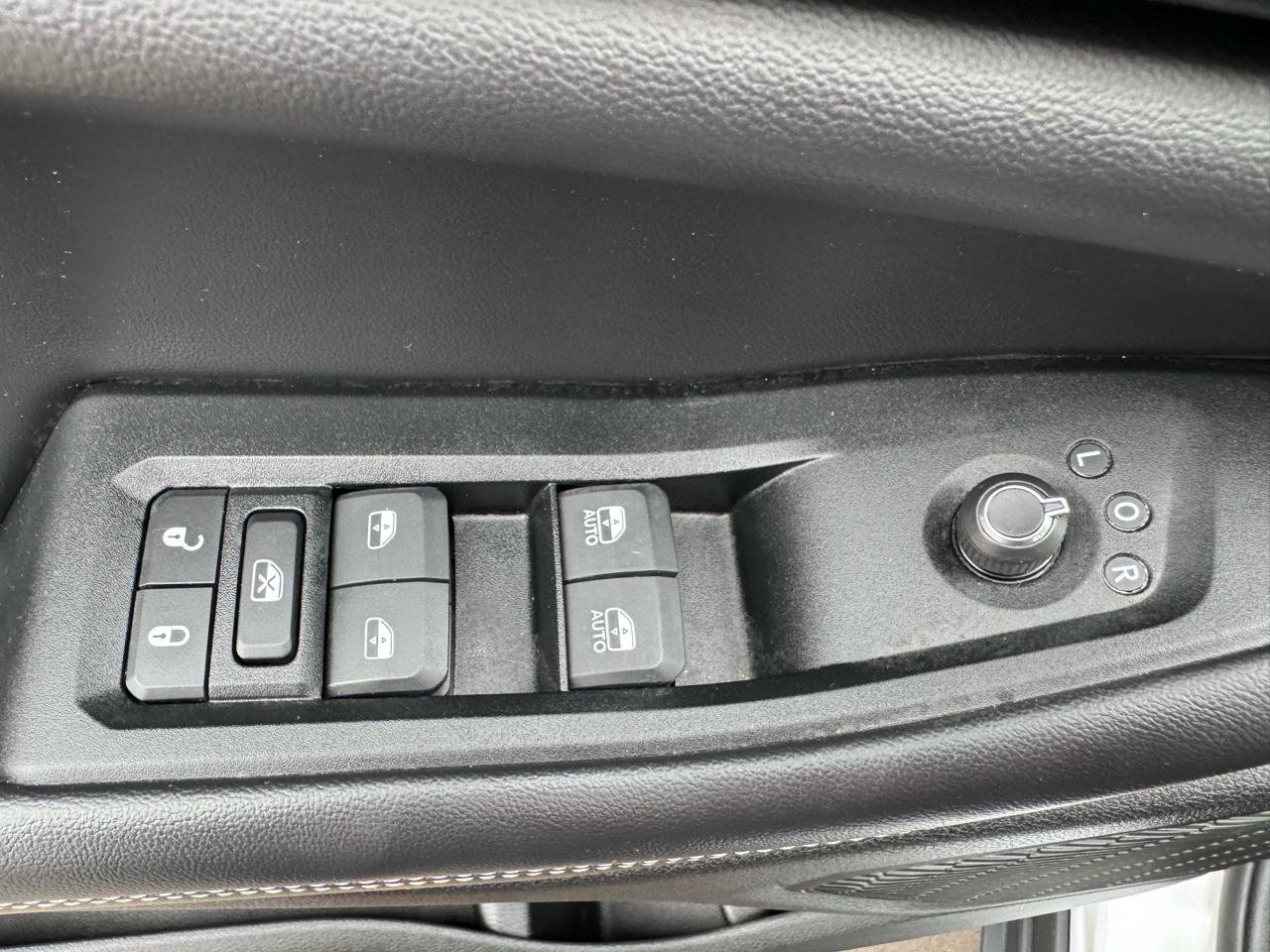 Used 2024 Jeep Grand Cherokee Altitude image 14