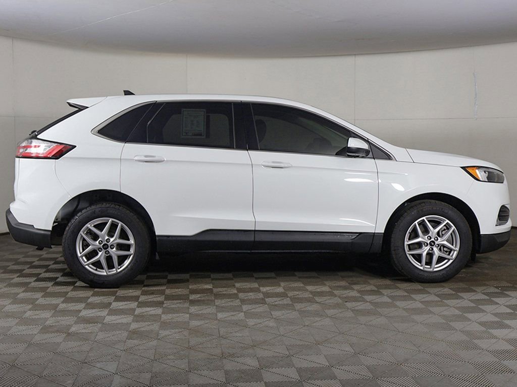 Used 2024 Ford Edge SEL w/ Convenience Package image 16