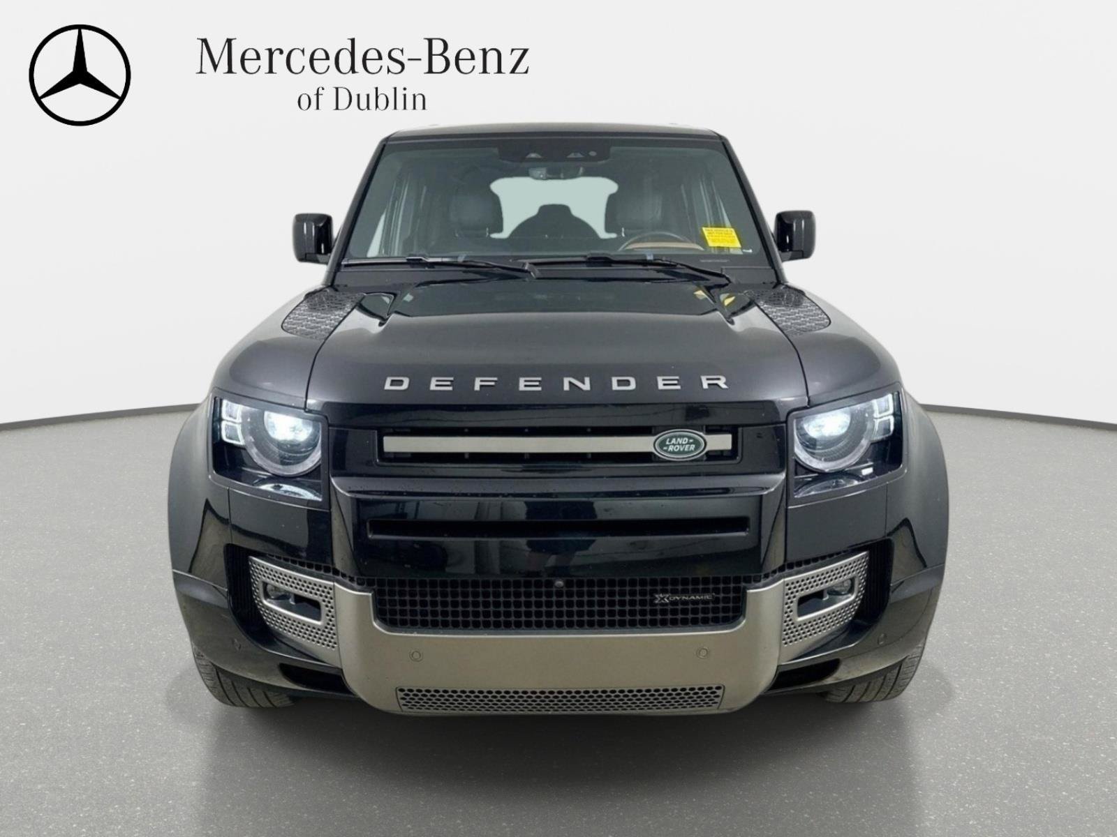 Used 2023 Land Rover Defender 110 X-Dynamic SE AWD/4WD image 2