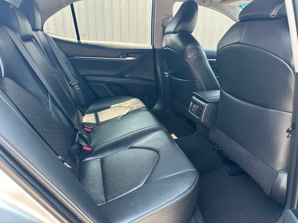 Used 2018 Toyota Camry XSE FWD image 25