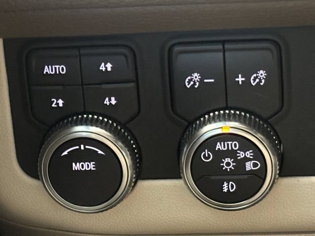 Used 2022 GMC Yukon XL Denali AWD/4WD image 36