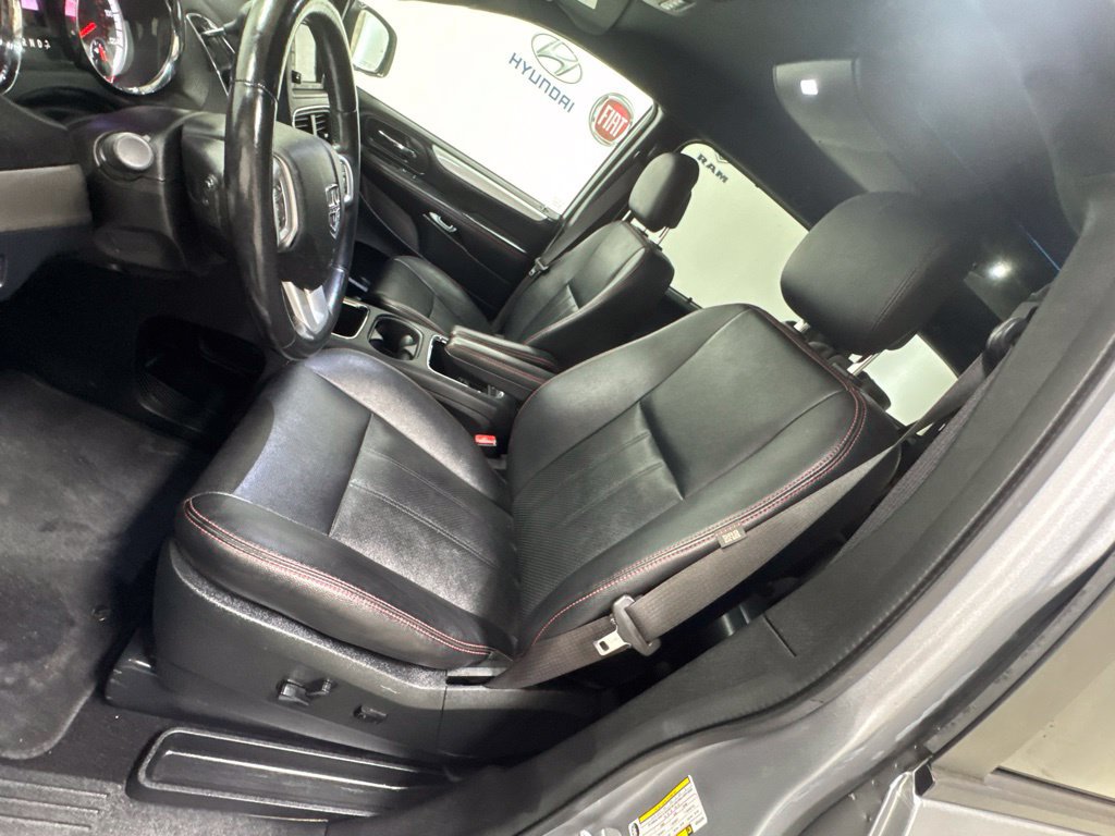 Used 2019 Dodge Grand Caravan GT w/ Safety Sphere Group FWD image 19