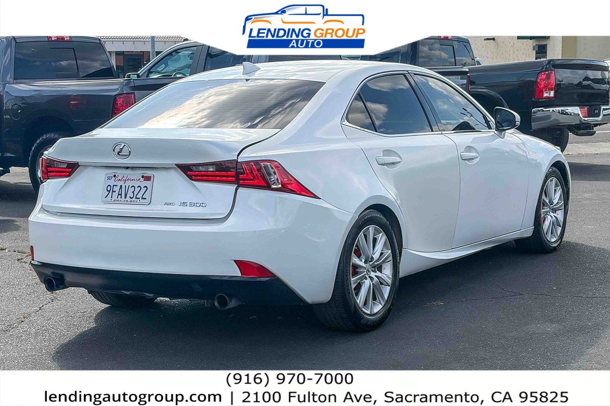 Used 2016 Lexus IS 300 AWD image 4