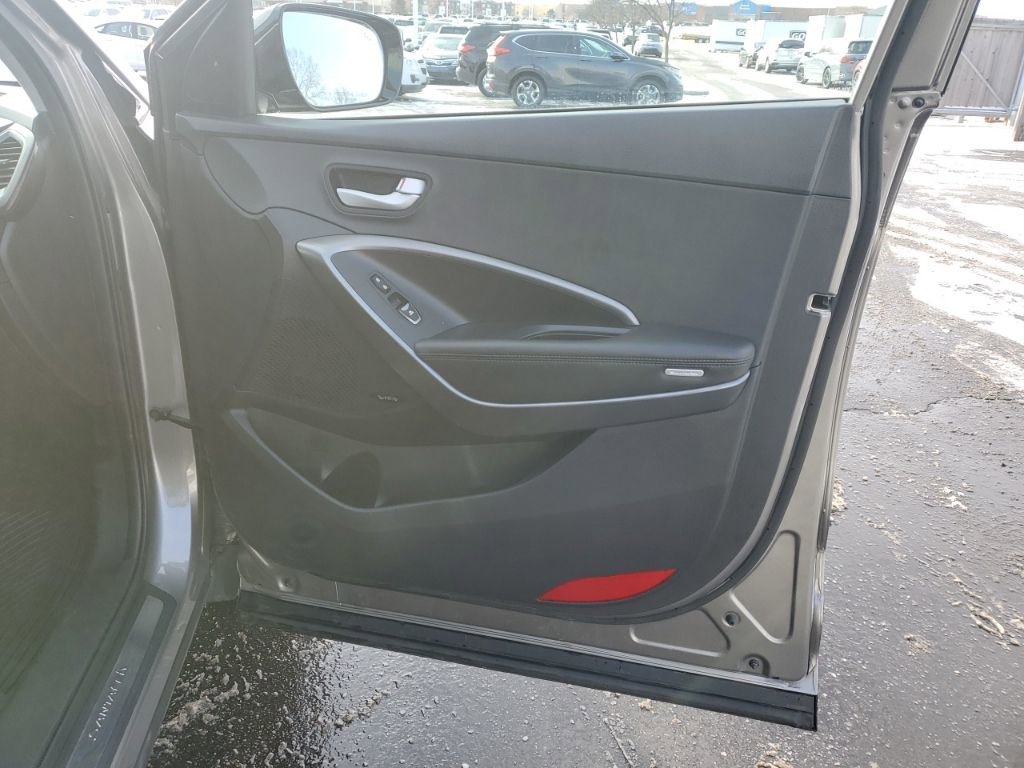 Used 2017 Hyundai Santa Fe Sport image 32