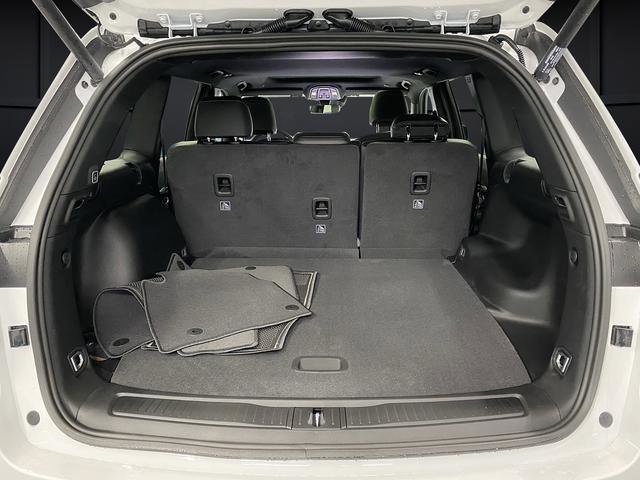 New 2026 Jeep Grand Cherokee Altitude image 15