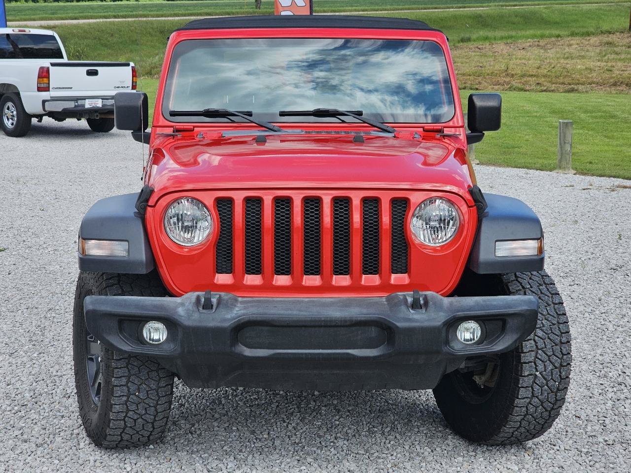 Used 2019 Jeep Wrangler Sport AWD/4WD image 3