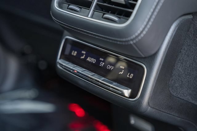 New 2026 Mercedes-Benz GLS 450 4MATIC image 37