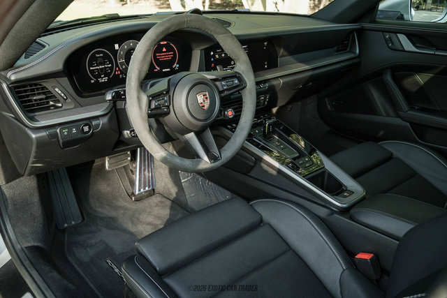 Used 2025 Porsche 911 Carrera S RWD image 36