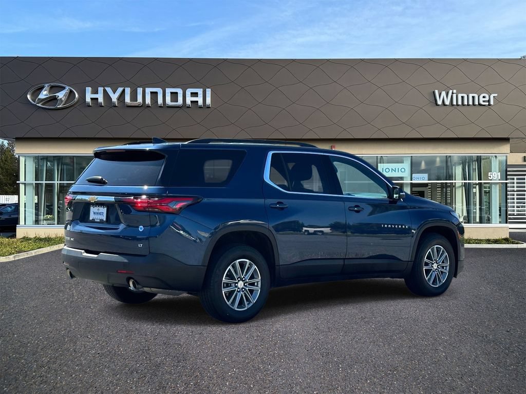 Used 2023 Chevrolet Traverse LT AWD/4WD image 4