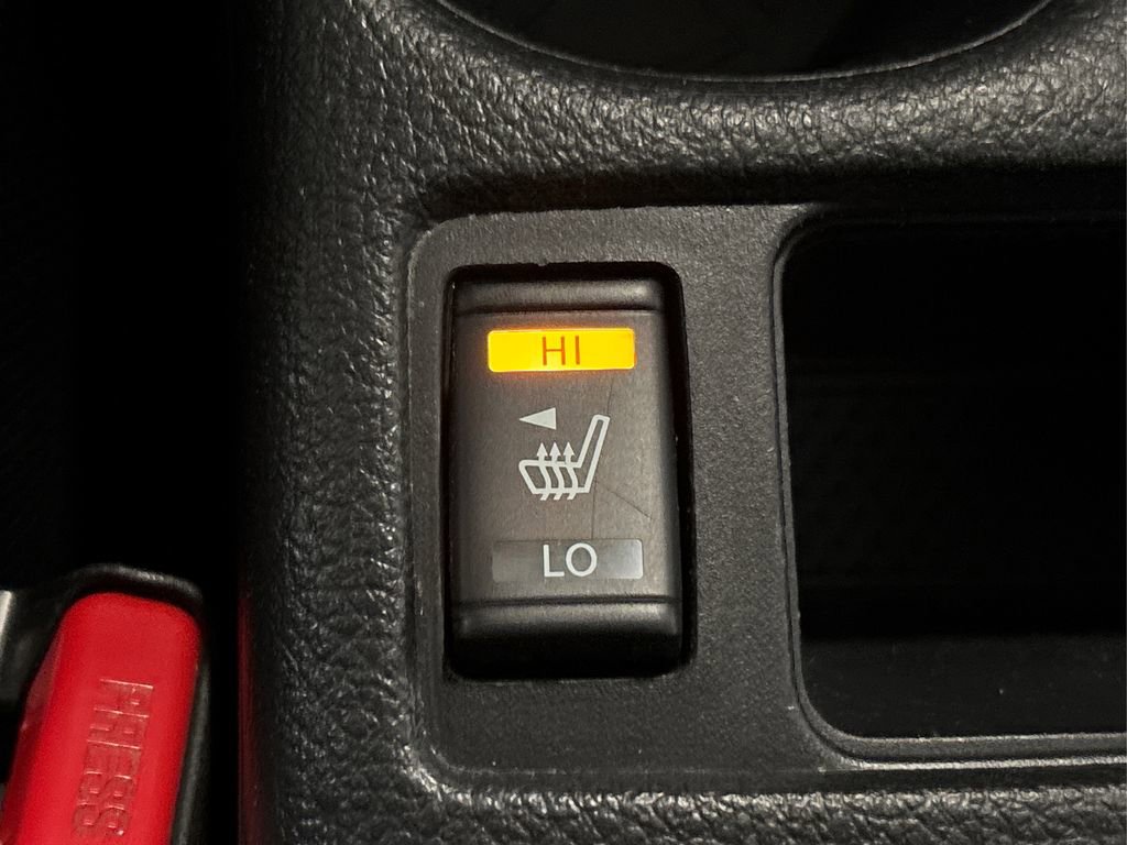 Used 2019 Nissan Rogue SV image 33