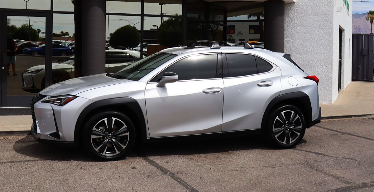 Used 2019 Lexus UX 200 w/ Premium Package FWD image 7