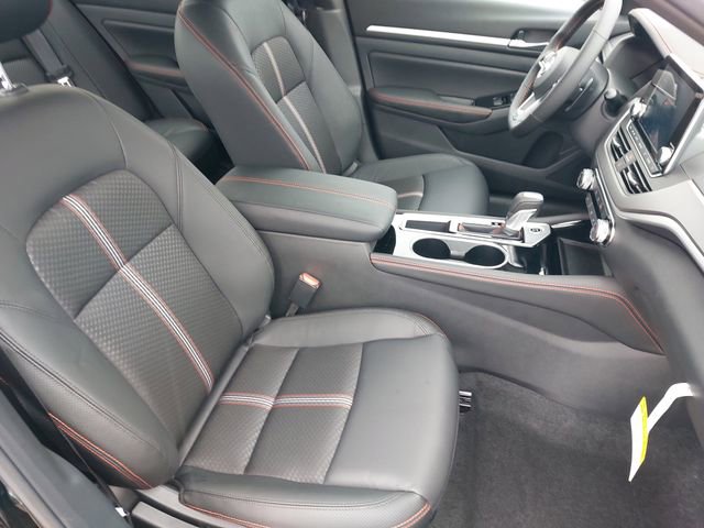 New 2025 Nissan Altima 2.5 SR image 34