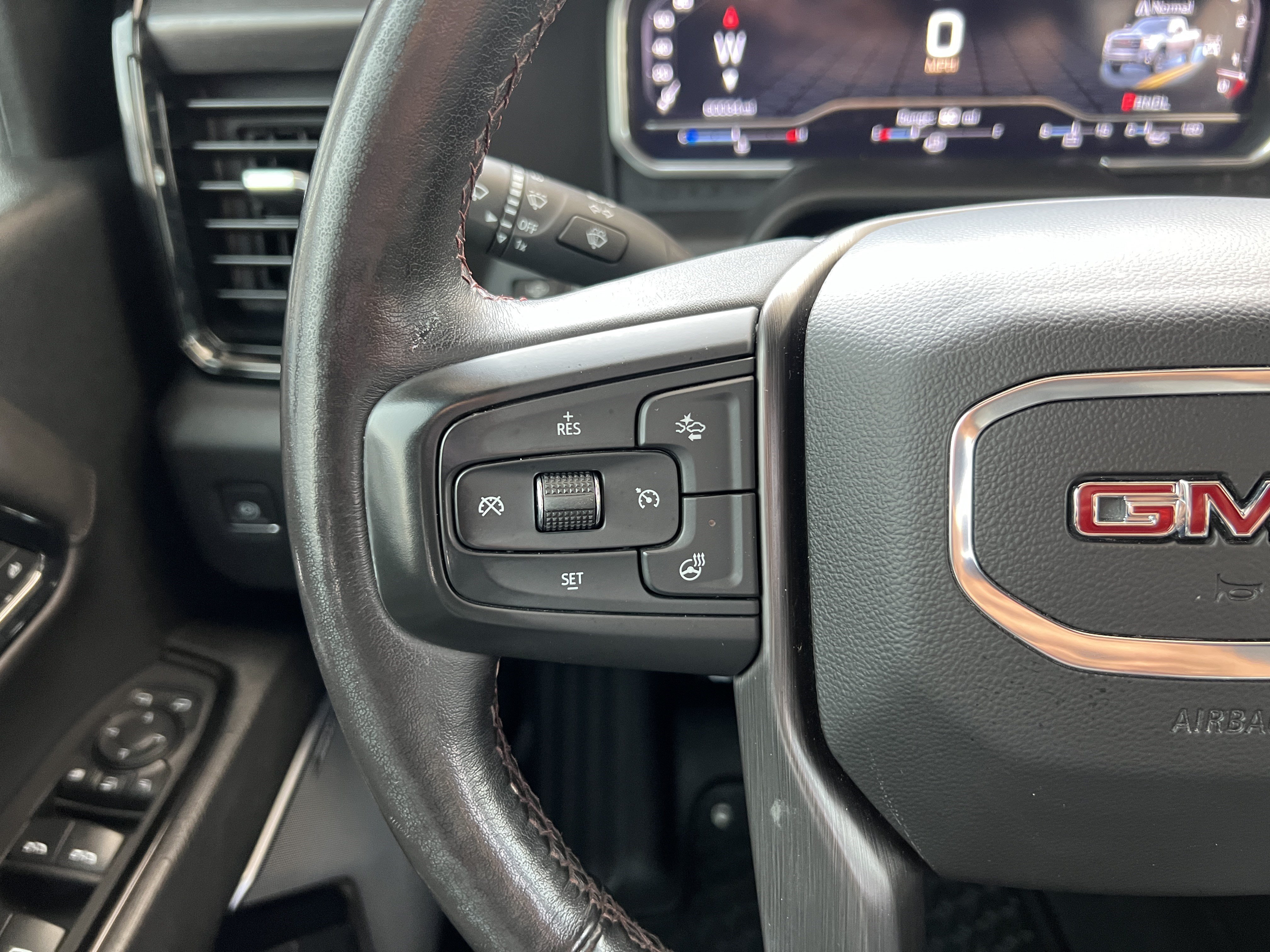 Used 2024 GMC Sierra 2500 AT4X AWD/4WD image 27