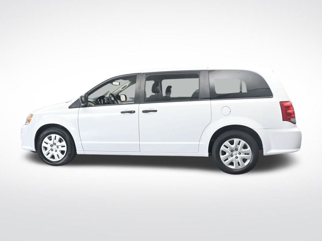 Used 2020 Dodge Grand Caravan SE image 3
