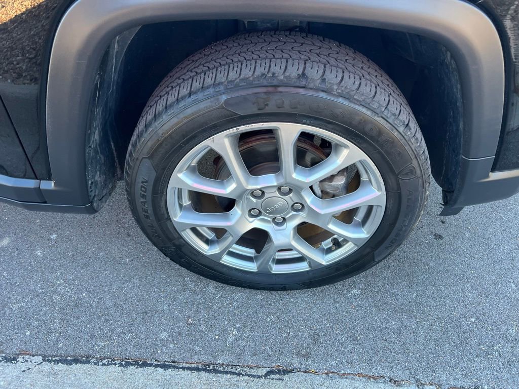 Used 2022 Jeep Compass Latitude image 12