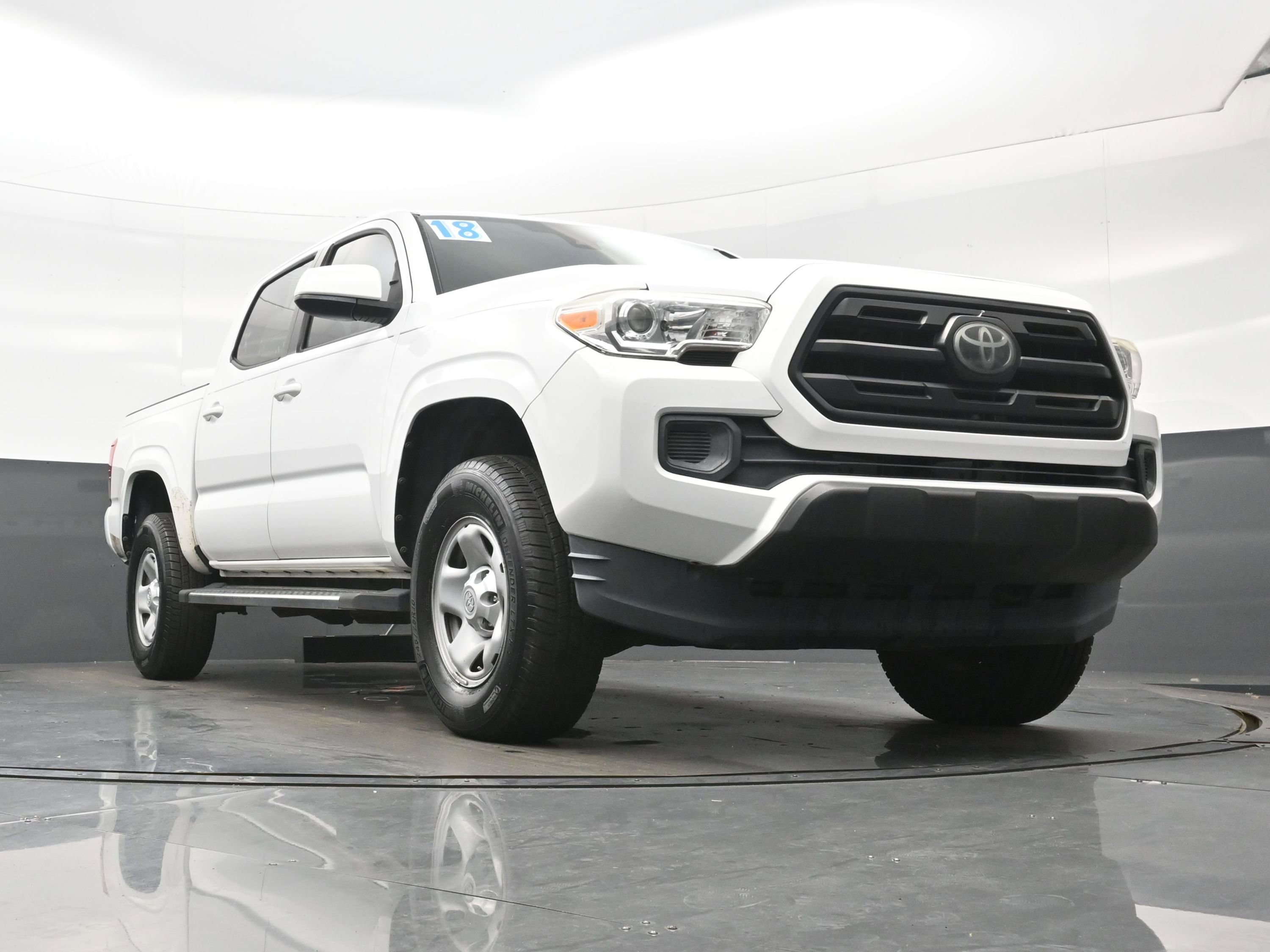 Used 2018 Toyota Tacoma SR w/ SR Convenience Package RWD image 32