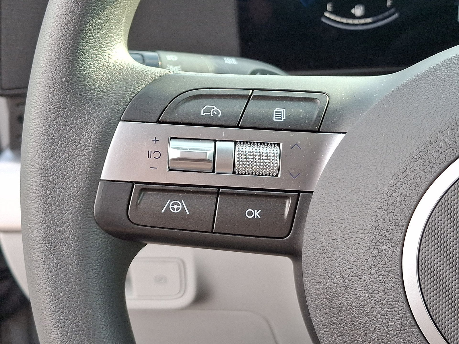 Certified 2025 Hyundai Kona SE AWD/4WD image 23