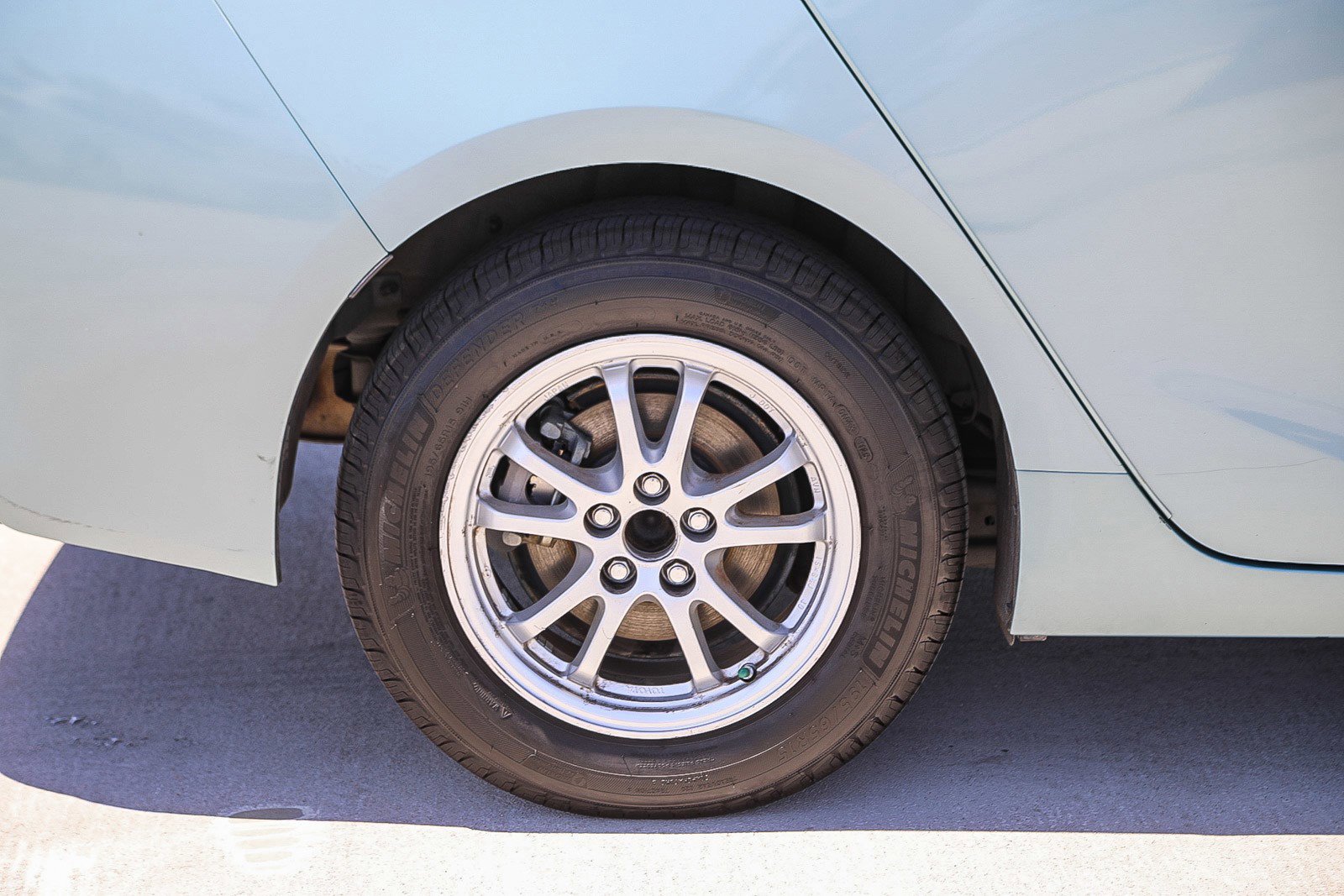 Used 2021 Toyota Prius L Eco FWD image 11