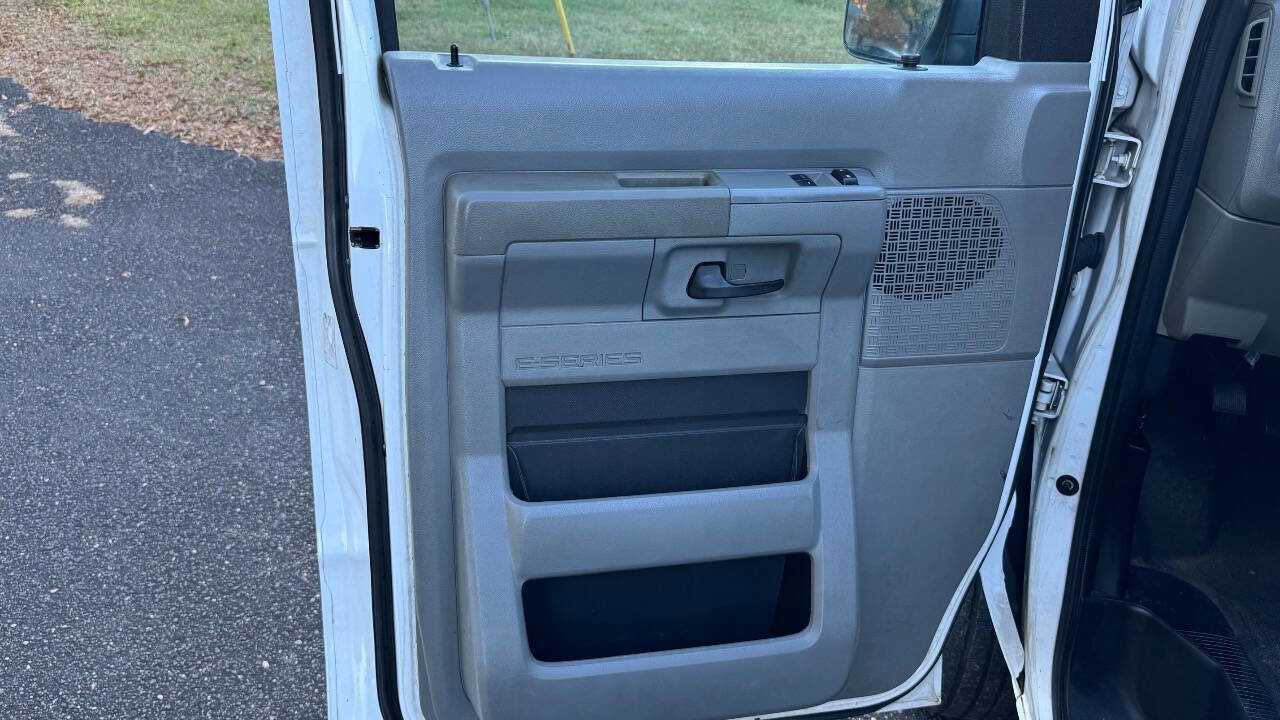 Used 2011 Ford E-250 and Econoline 250 w/ PWR Group image 11