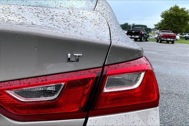 Used 2023 Chevrolet Malibu LT FWD image 23