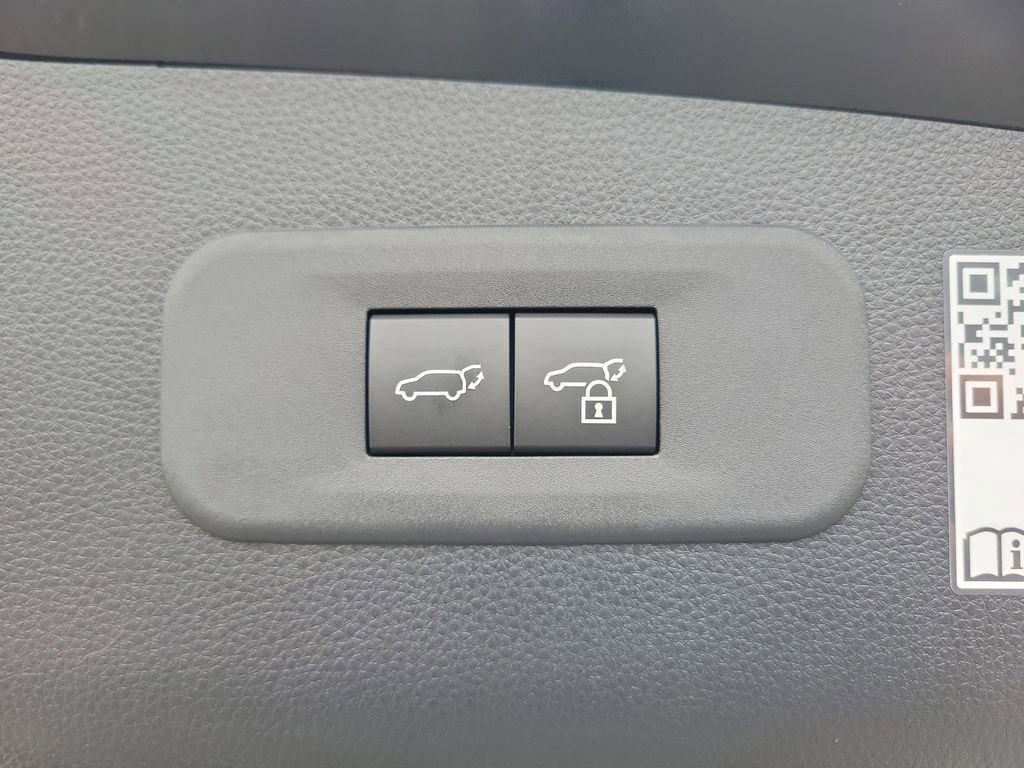 New 2026 Toyota Crown Signia AWD/4WD image 10