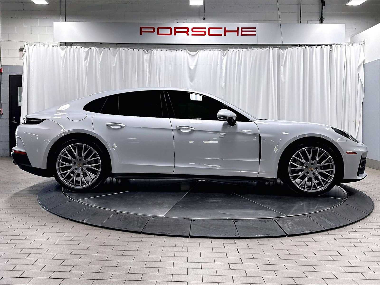 Used 2025 Porsche Panamera 4 AWD/4WD image 10