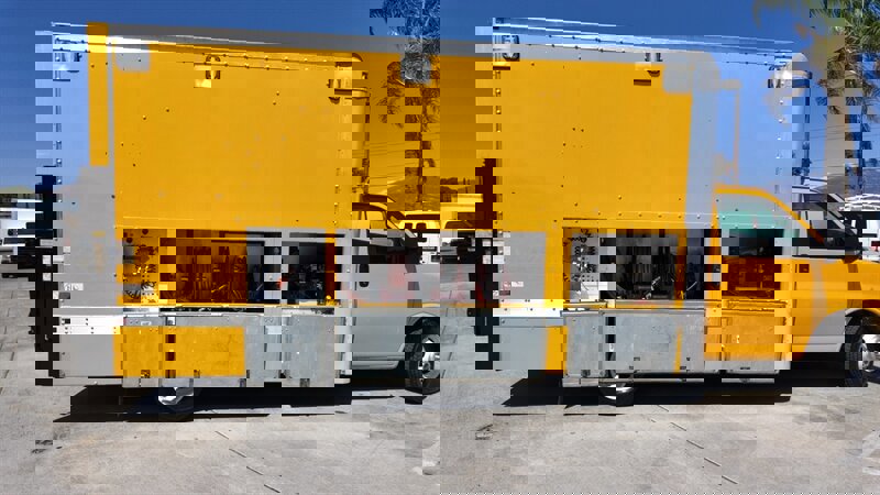 Used 2016 GMC Savana 3500 Extended image 33