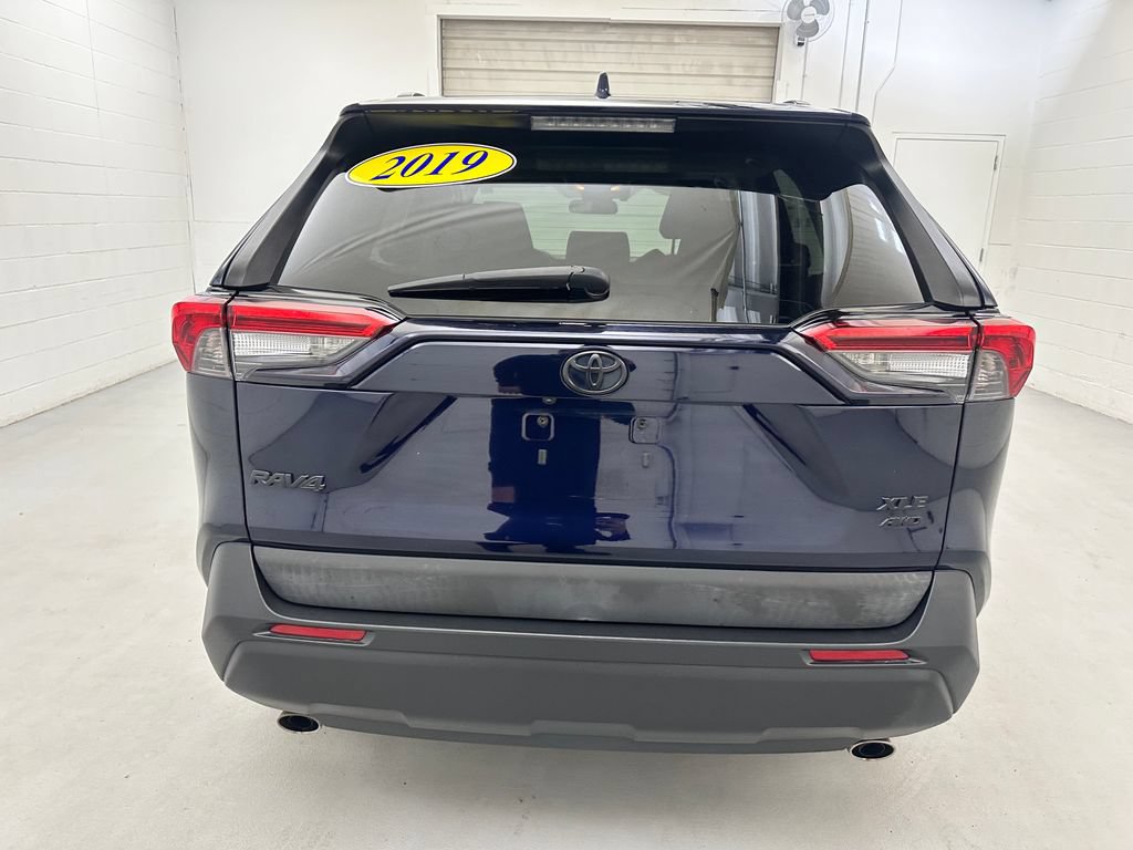 Used 2019 Toyota RAV4 XLE AWD/4WD image 7