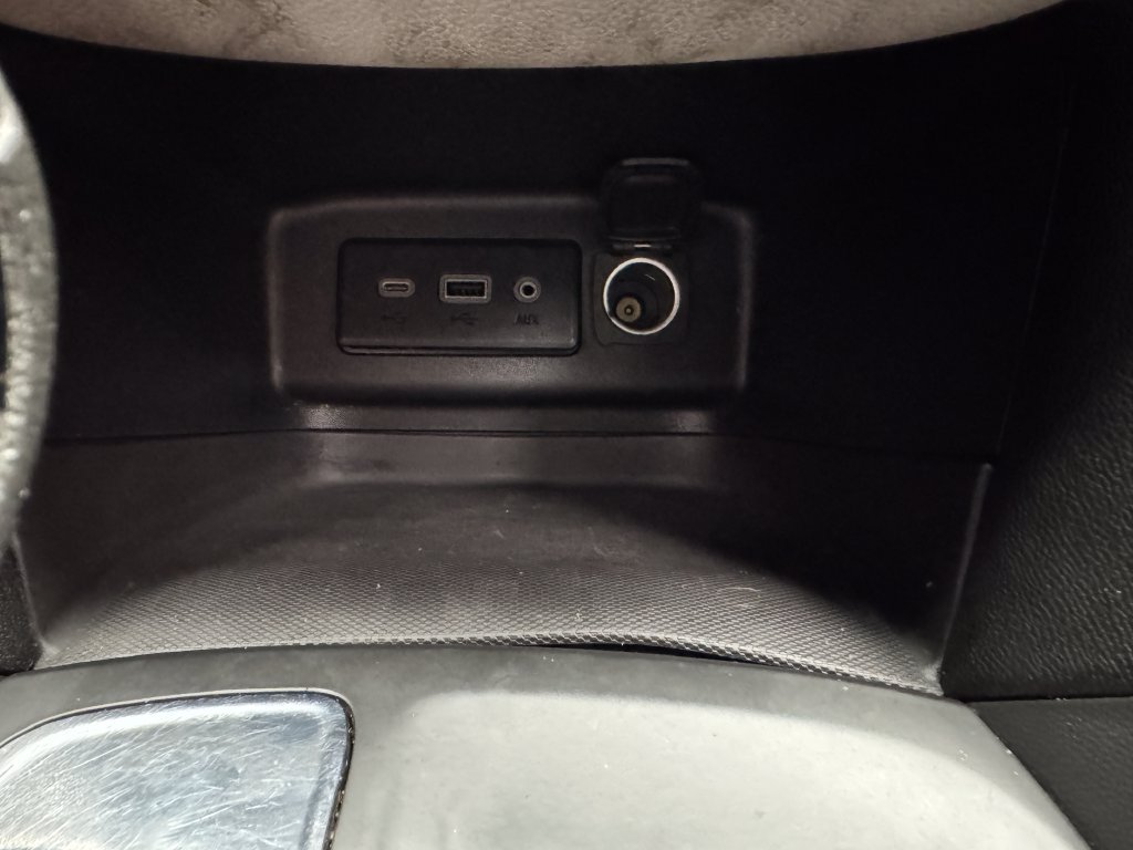Used 2023 Chevrolet Equinox LS w/ LS Convenience Package FWD image 15