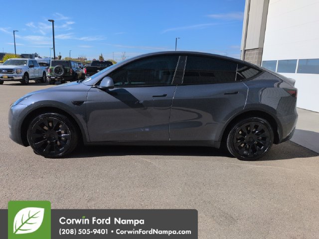 Used 2022 Tesla Model Y Long Range AWD/4WD image 6