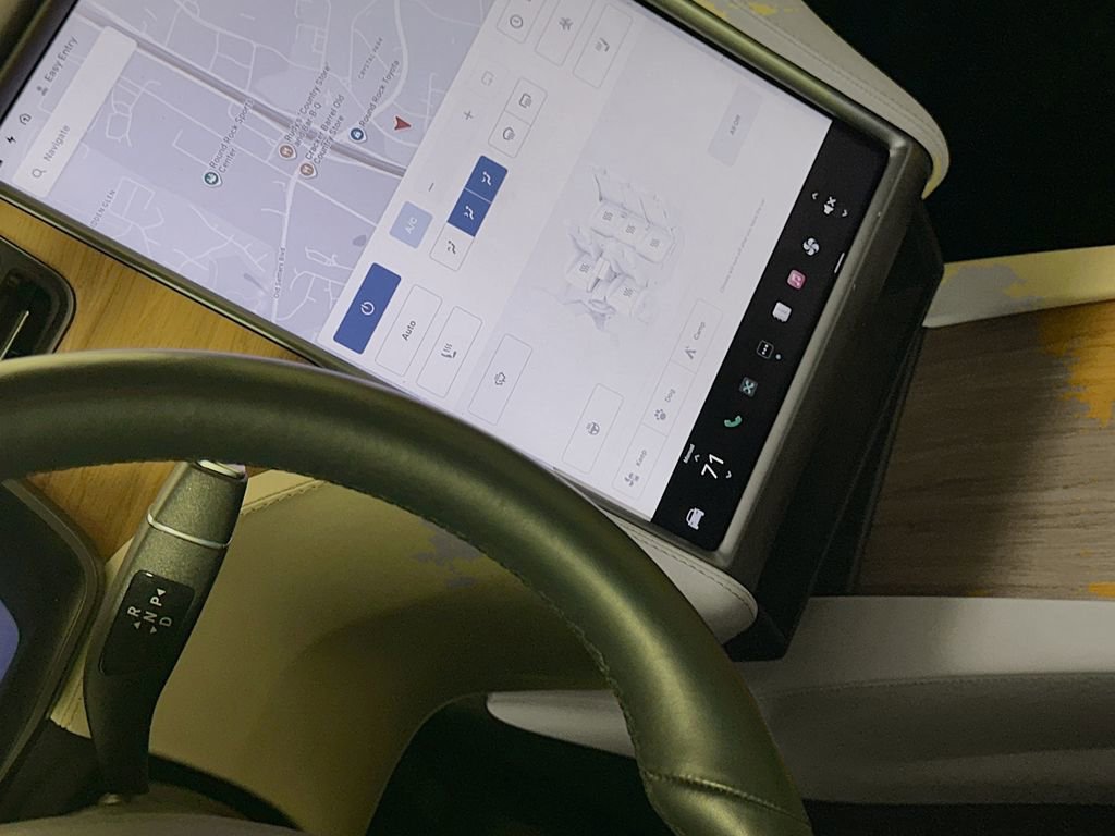 Used 2019 Tesla Model X Long Range image 17